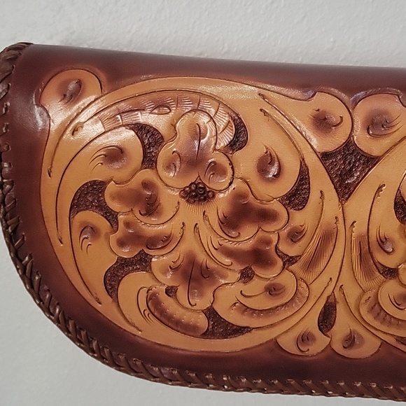 Vintage Hand Tooled Leather Clutch - Picture 2 of 4